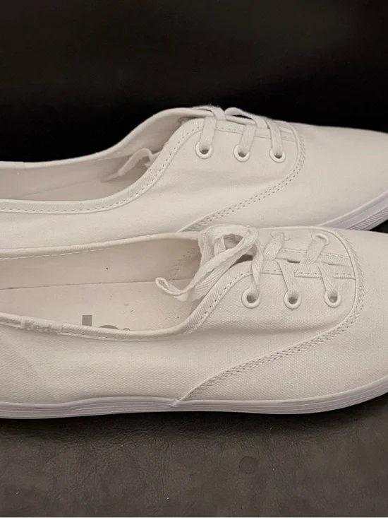 Ladies Keds White pointed toe Canvas Lace-Up Sneakers - Picture 4 of 7
